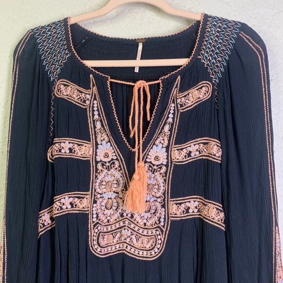 FREE PEOPLE Dress Medium Wind Willow Minidress Embroidered L/S V-Neck Boho - Picture 5 of 13